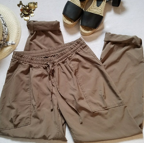 GAP Pants - GAP GapBodyFit jogger pants green S